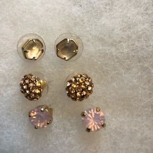Bundle of earrings